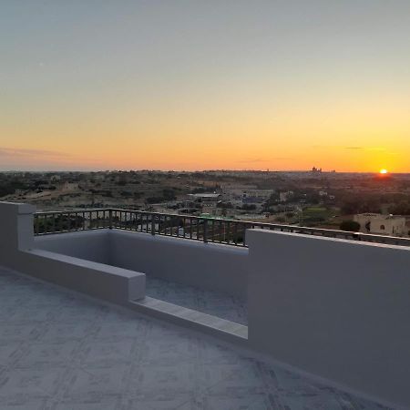 Penthouse 2 Appartement Marsaskala Buitenkant foto