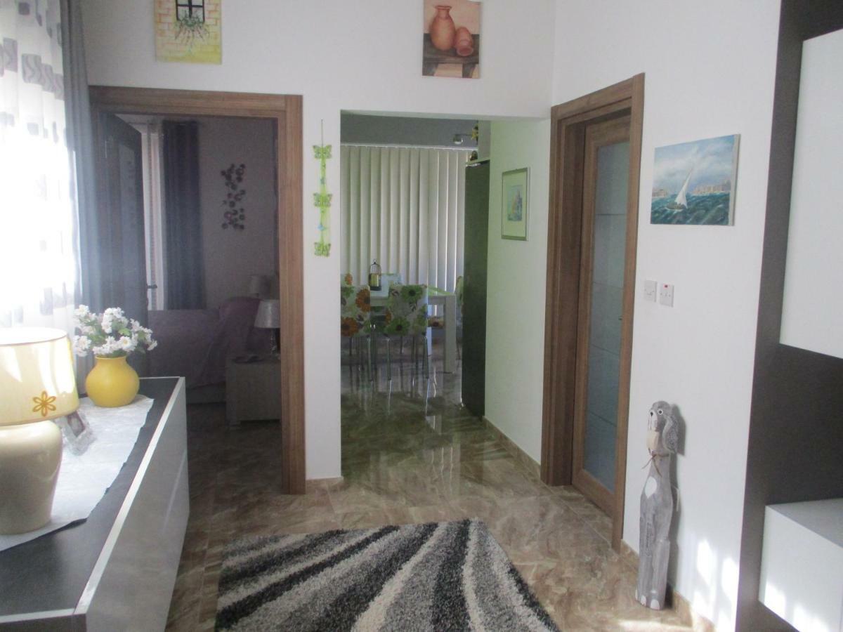 Penthouse 2 Appartement Marsaskala Buitenkant foto